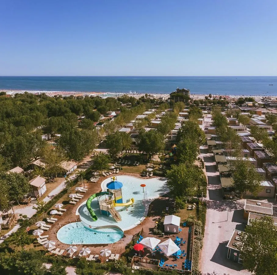 Club Del Sole Romagna Family Resort Riccione 4*,